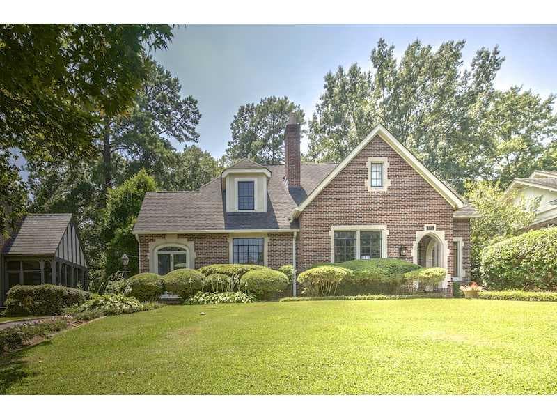 4 bedroom, 3,487 sq ft single family residence sold at 725 E Morningside Drive, Atlanta, GA 30324