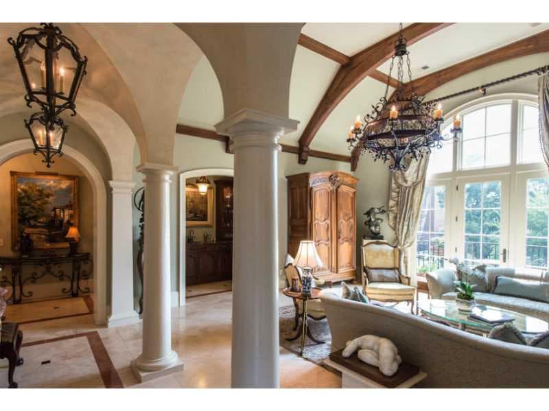 2 bedroom, 4,076 sq ft condominium sold at 1 Brookhaven Drive 400, Atlanta, GA 30319
