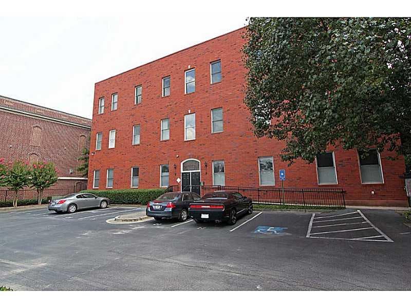 2 bedroom, 1,260 sq ft condominium sold at 5097 Peachtree Road G, Chamblee, GA 30341