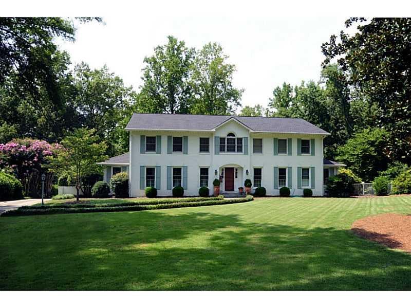 6 bedroom, 5,282 sq ft single family residence sold at 3090 Arden Road, Atlanta, GA 30305