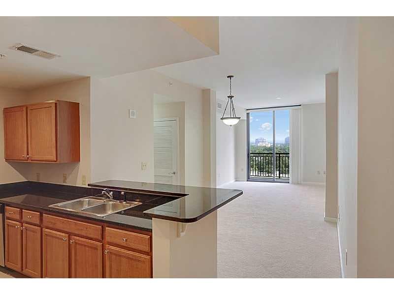1 bedroom, 761 sq ft condominium sold at 3040 Peachtree Road 1113, Atlanta, GA 30305
