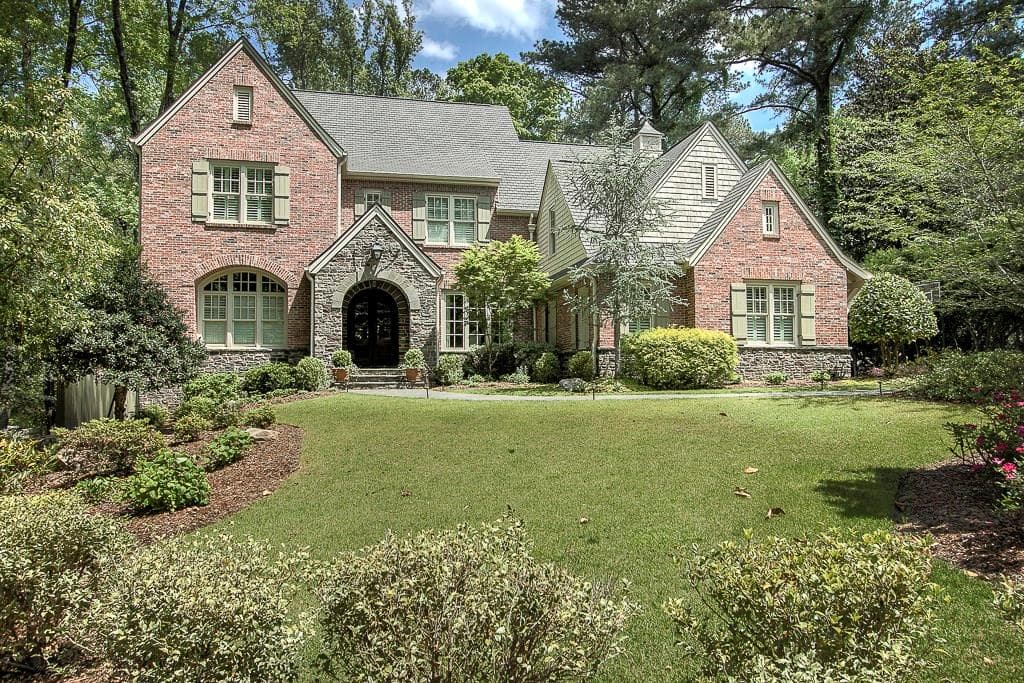 6 bedroom single family residence sold at 1337 Peachtree Battle Avenue, Atlanta, GA 30327