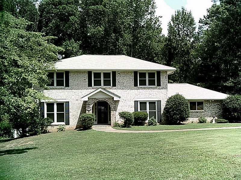 1175 Falstaff Drive, Roswell, GA 30076 — most recent listing photo