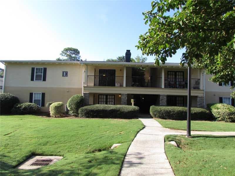 2 bedroom, 1,073 sq ft condominium sold at 1150 Collier Road E5, Atlanta, GA 30318