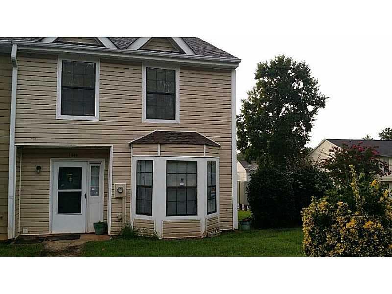 2 bedroom townhouse sold at 1046 Thornwoode Lane 0, Stone Mountain, GA 30083