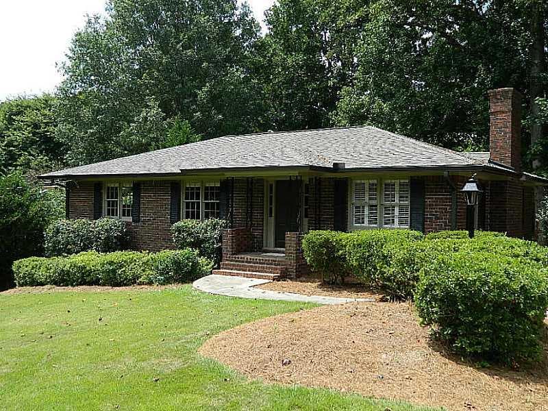 3 bedroom, 2,300 sq ft single family residence sold at 306 KIRKPATRICK Drive, Marietta, GA 30064