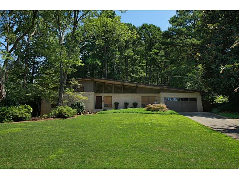 4 bedroom, 2,729 sq ft single family residence sold at 1905 Aspen Drive, Atlanta, GA 30345