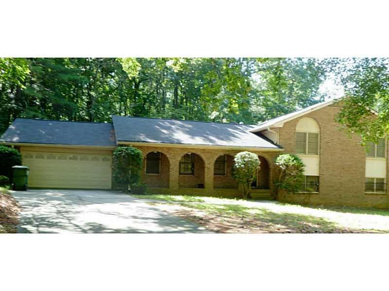 4 bedroom, 2,052 sq ft single family residence sold at 526 SW Cativo Drive, Atlanta, GA 30311
