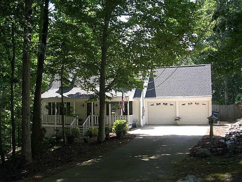 3 bedroom single family residence sold at 2324 Sportsman Club Road, Gainesville, GA 30501