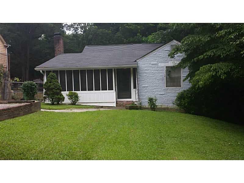 5 bedroom, 1,693 sq ft single family residence sold at 1974 Maywood Place, Atlanta, GA 30318