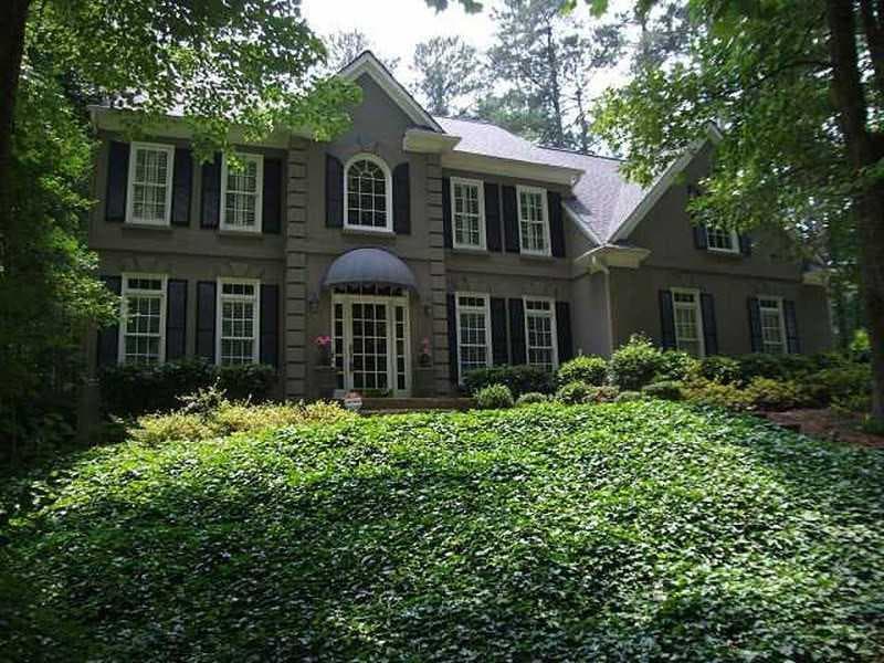 4 bedroom, 3,127 sq ft single family residence sold at 4650 Bishop Lake Road, Marietta, GA 30062