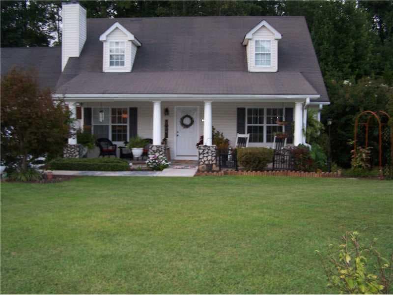 3 bedroom single family residence sold at 3864 BERKSHIRE RIDGE Road, Gainesville, GA 30506