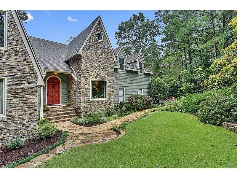7995 Saddle Ridge Drive, Sandy Springs, GA 30350 — most recent listing photo