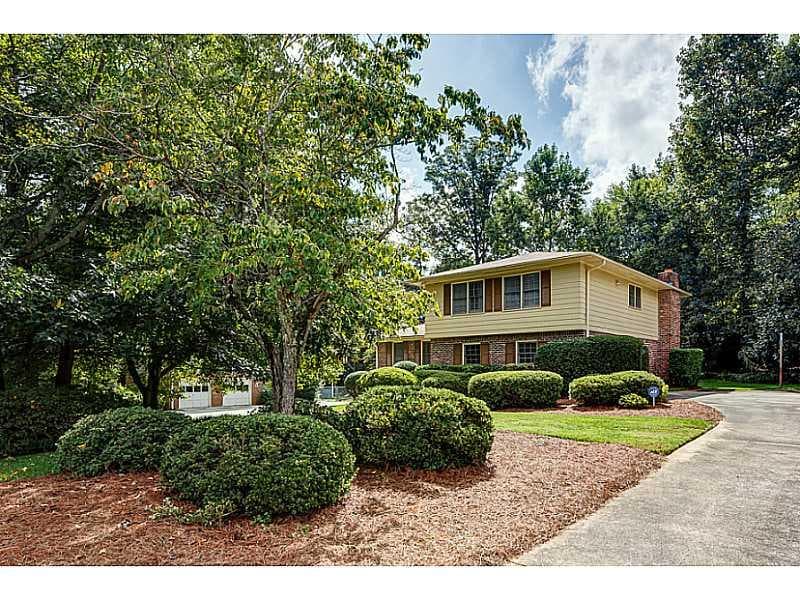 4 bedroom, 2,139 sq ft single family residence sold at 6820 Ramundo Drive, Atlanta, GA 30360