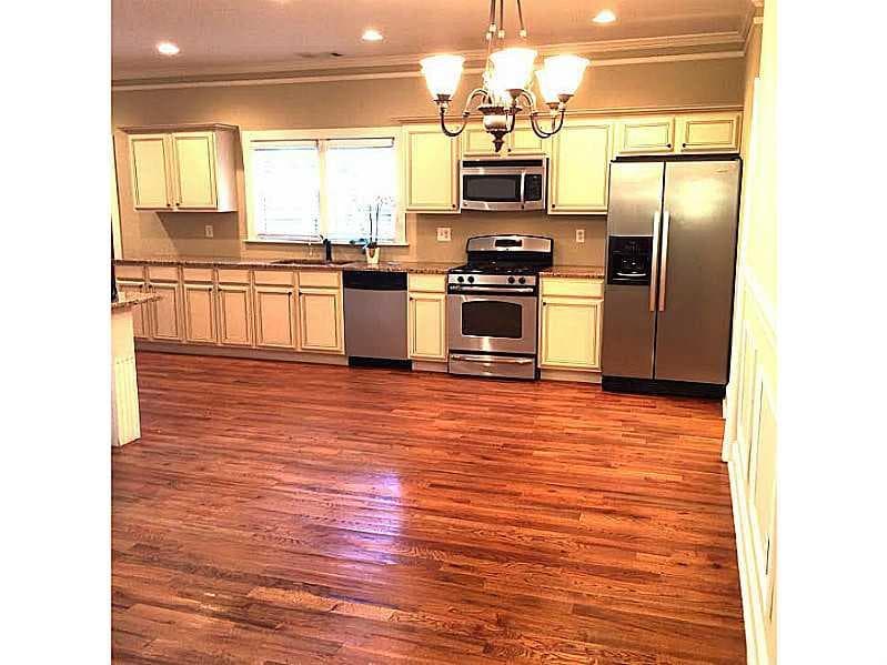 3 bedroom, 1,700 sq ft single family residence sold at 1646 Paxon Street, Atlanta, GA 30317