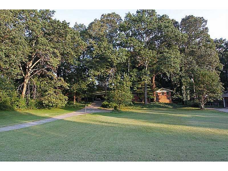 2536 Robinson Road, Marietta, GA 30068 — most recent listing photo