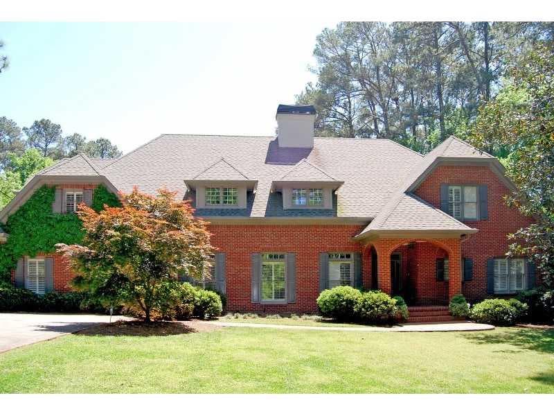 4 bedroom, 4,153 sq ft single family residence sold at 1348 Peachtree Battle Avenue, Atlanta, GA 30327