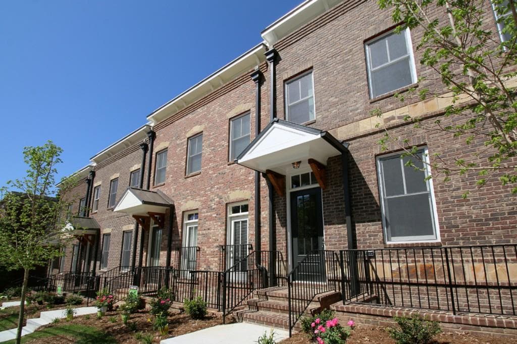 3 bedroom, 2,171 sq ft townhouse sold at 233 Cole Street 9, Marietta, GA 30060