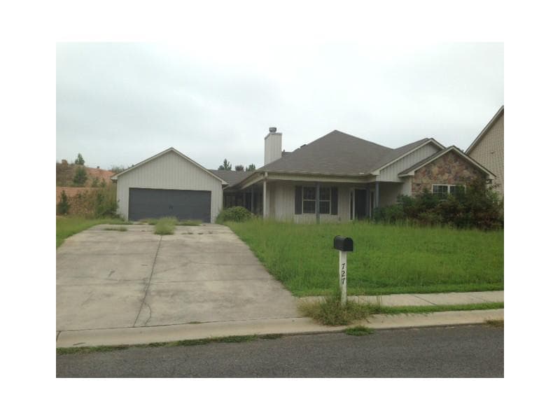 727 Riverside Drive, Calhoun, GA 30701 — most recent listing photo