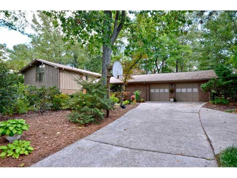 239 E Valley Drive, Marietta, GA 30068 — most recent listing photo