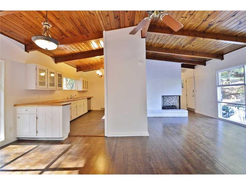 3 bedroom, 1,392 sq ft single family residence sold at 2405 Battle Drive, Atlanta, GA 30345