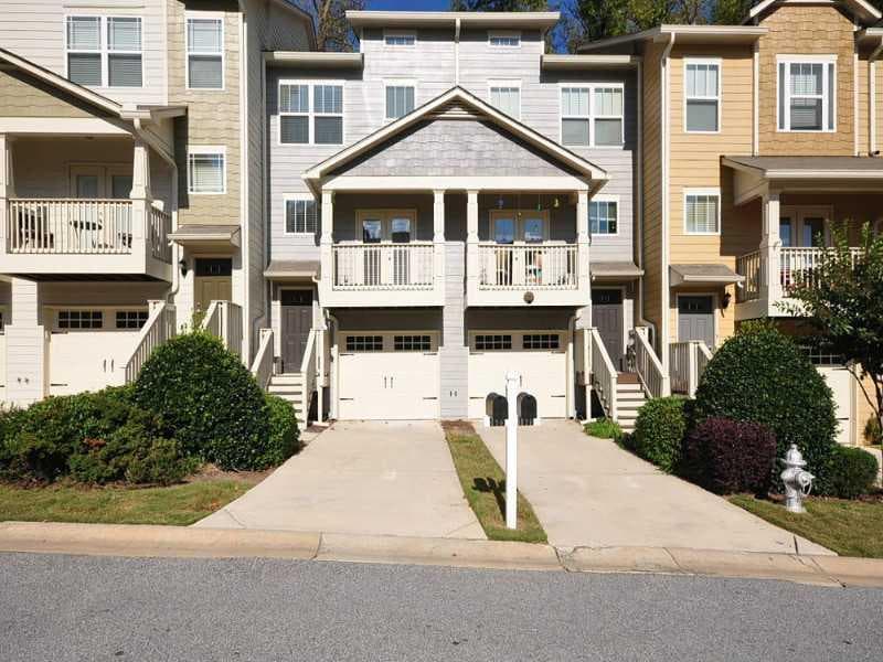 3 bedroom, 1,326 sq ft townhouse sold at 1605 Liberty Parkway 1605, Atlanta, GA 30318