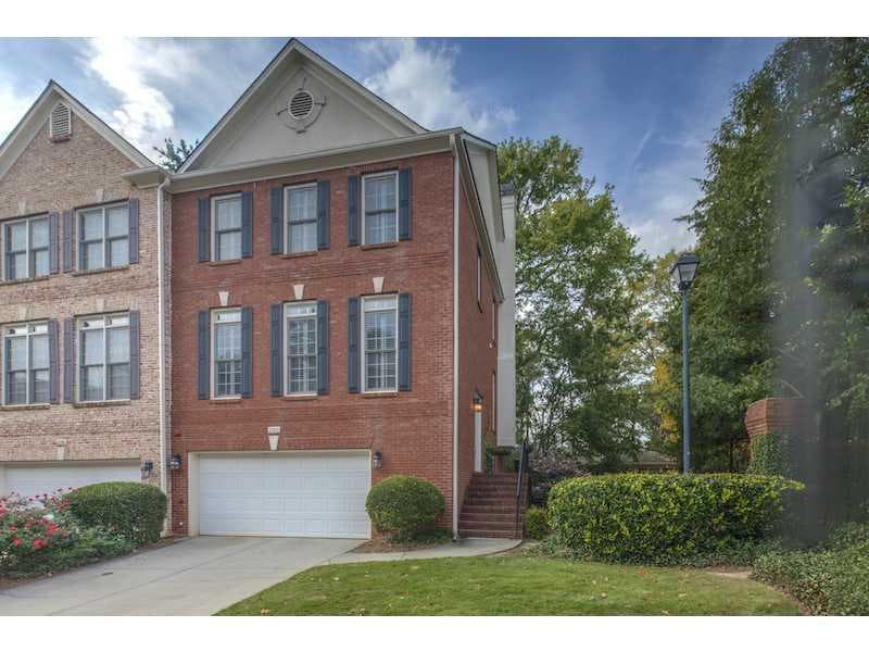 3 bedroom, 2,355 sq ft townhouse sold at 2200 Briarwood Bluff 2200, Atlanta, GA 30319