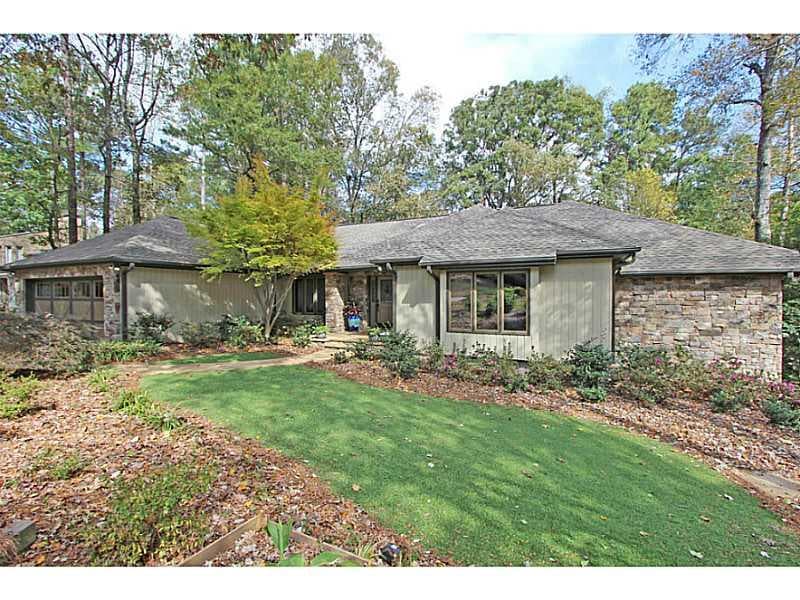 5 bedroom single family residence sold at 10585 Roxburgh Lane, Roswell, GA 30076