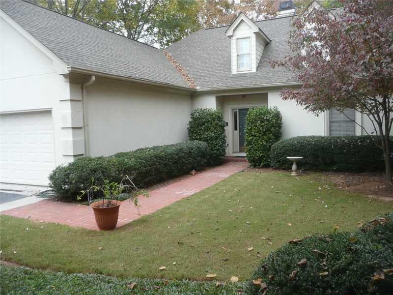 3 bedroom, 2,671 sq ft single family residence sold at 14 Ridgemere Trace, Sandy Springs, GA 30328