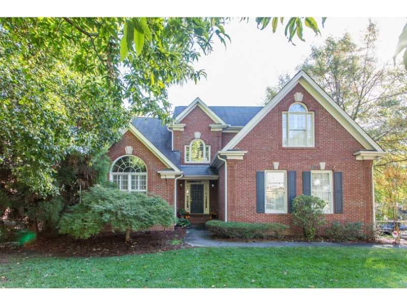 4 bedroom, 2,339 sq ft single family residence sold at 2323 Wayside Drive, Atlanta, GA 30318
