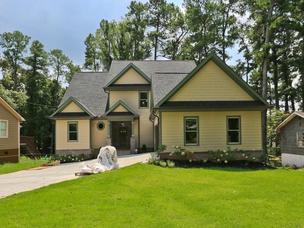4 bedroom, 3,510 sq ft single family residence sold at 1581 Eastland Road, Atlanta, GA 30316