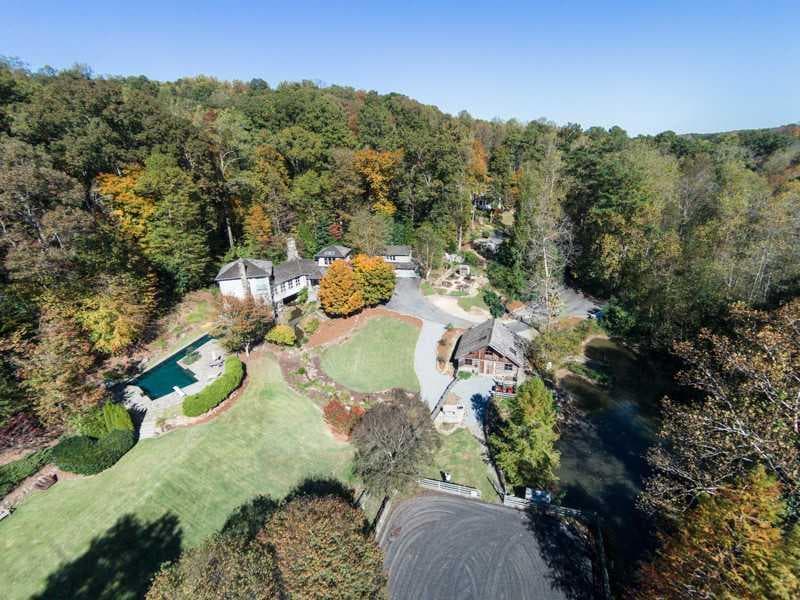 5 bedroom, 5,889 sq ft single family residence sold at 4736 Harris Trail, Atlanta, GA 30327