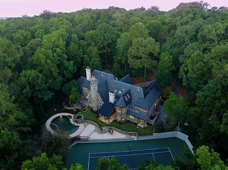 5 bedroom single family residence sold at 3195 Paces Bend Court, Atlanta, GA 30327