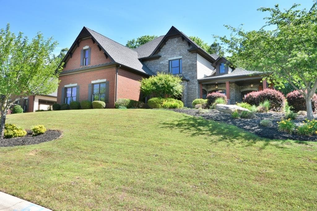 4669 Quailwood Drive, Flowery Branch, GA 30542 — most recent listing photo