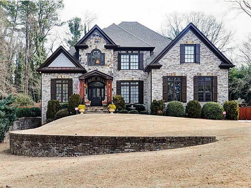 5 bedroom, 3,683 sq ft single family residence sold at 2399 Briarmoor Road, Atlanta, GA 30345
