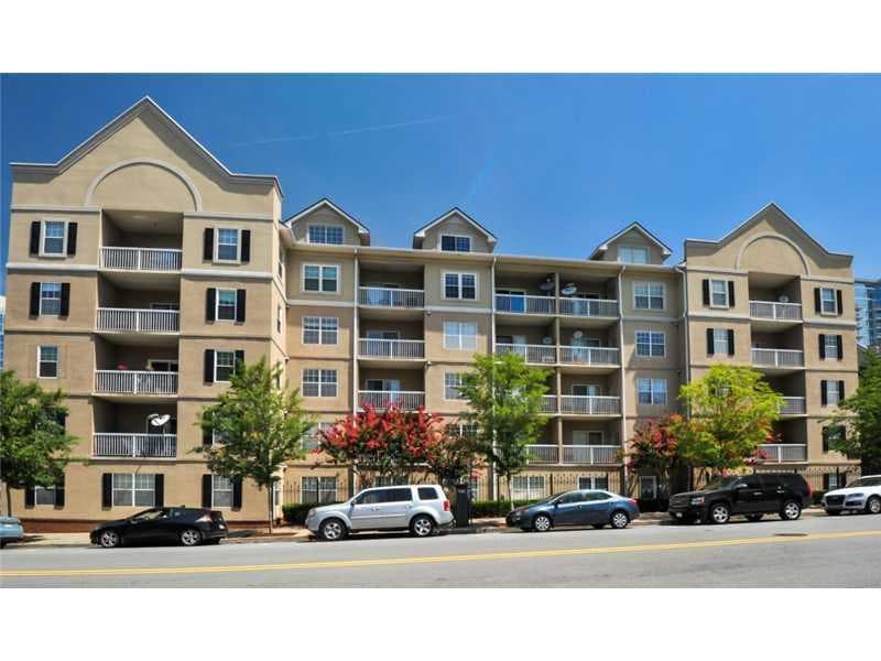 1 bedroom, 770 sq ft condominium sold at 1074 Peachtree Walk B213, Atlanta, GA 30309