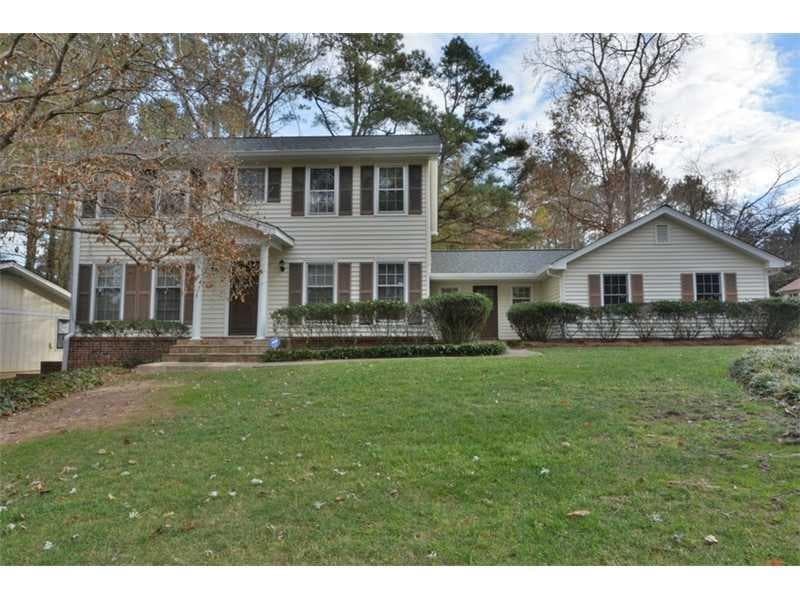4 bedroom, 2,211 sq ft single family residence sold at 4611 Brunning Court, Atlanta, GA 30338