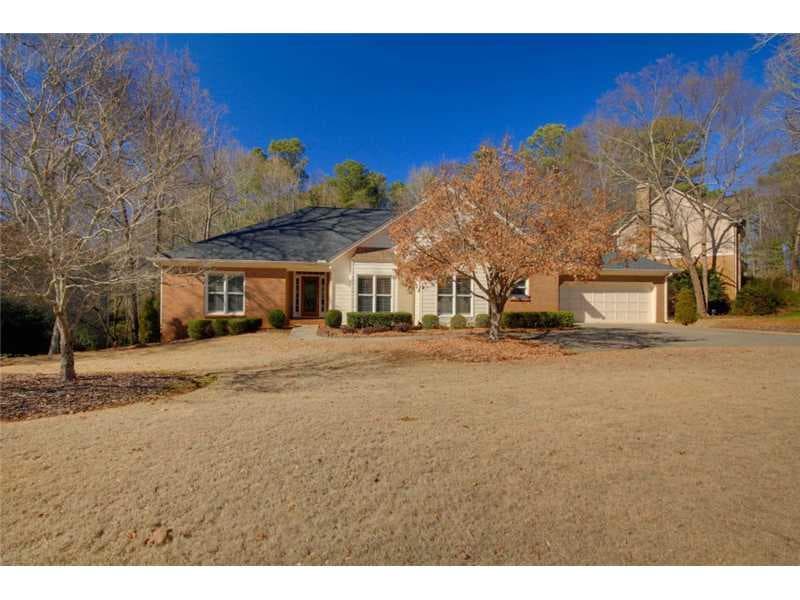 5 bedroom single family residence sold at 560 Flying Scot Way, Alpharetta, GA 30005