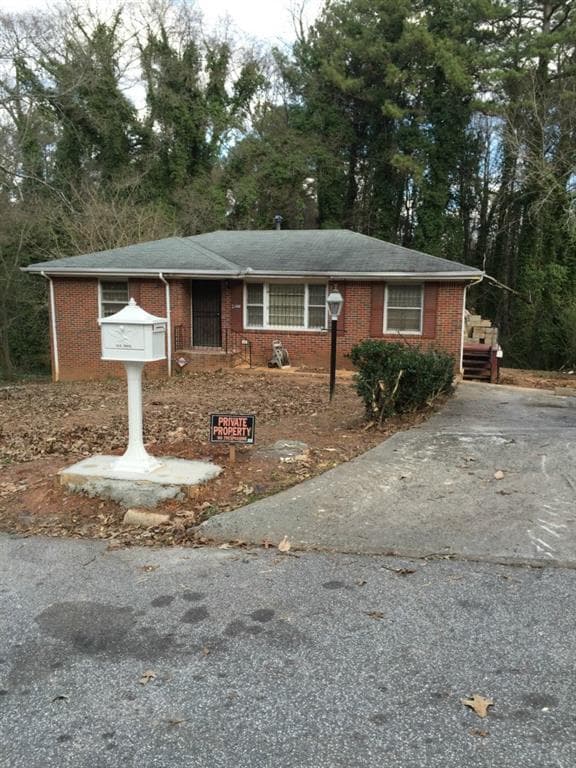3 bedroom single family residence sold at 801 N EVELYN Place, Atlanta, GA 30318