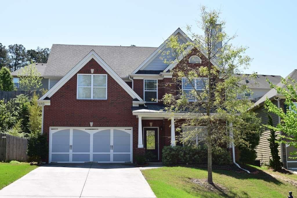 1069 Arbor Grove Way, Sugar Hill, GA 30518 — most recent listing photo
