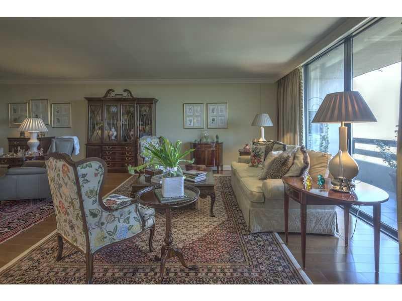 2 bedroom, 2,403 sq ft condominium sold at 2660 Peachtree Road 35 F, Atlanta, GA 30305