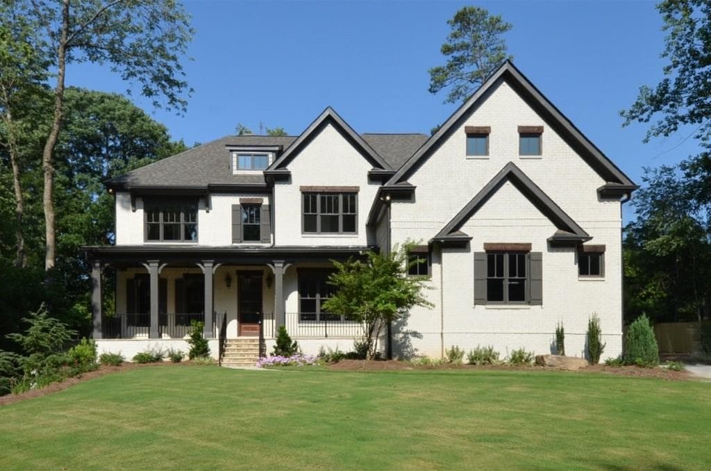 5 bedroom, 4,447 sq ft single family residence sold at 5560 Lake Forrest Drive, Atlanta, GA 30342