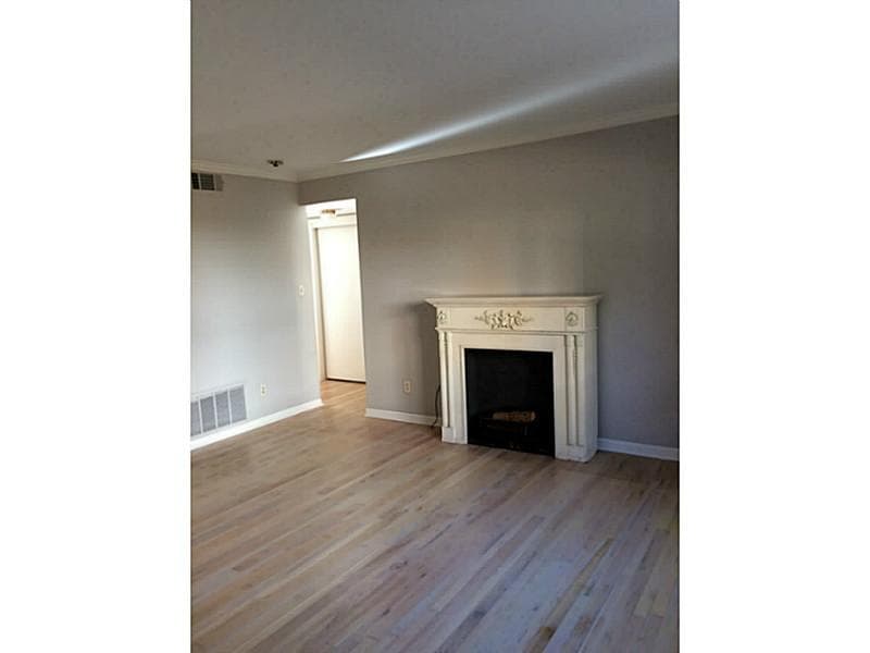 2 bedroom, 950 sq ft condominium sold at 119 Pharr Road J3, Atlanta, GA 30305