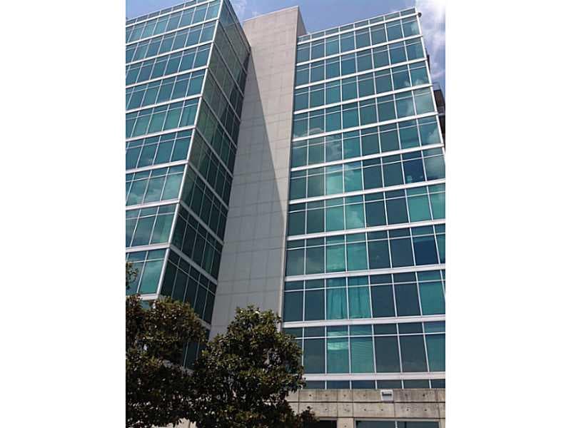 1 bedroom, 779 sq ft condominium sold at 250 NE Pharr Road 1103, Atlanta, GA 30305