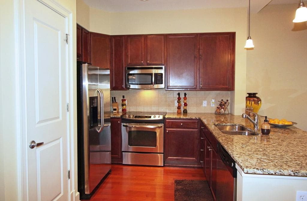 1 bedroom, 850 sq ft condominium sold at 200 River Vista Drive 744, Atlanta, GA 30339