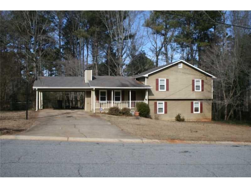 4 bedroom, 2,038 sq ft single family residence sold at 393 Rustic Ridge Circle, Lawrenceville, GA 30043
