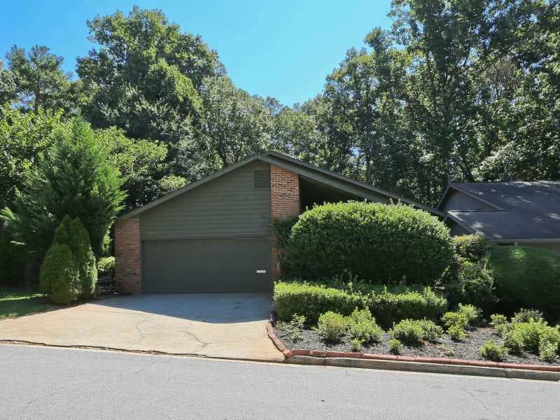 3 bedroom, 2,312 sq ft townhouse sold at 200 Lakeview Ridge 200, Roswell, GA 30076