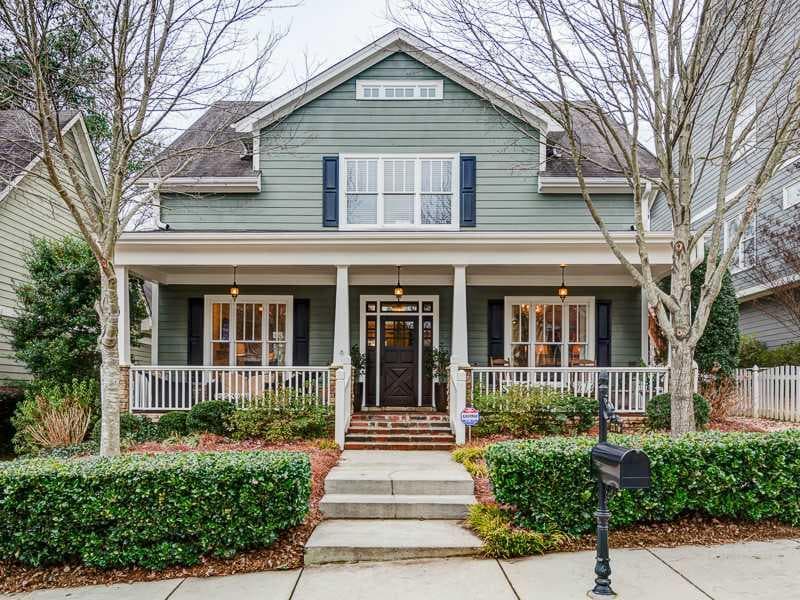 3 bedroom, 2,366 sq ft single family residence sold at 2176 Parkview Lane, Atlanta, GA 30318