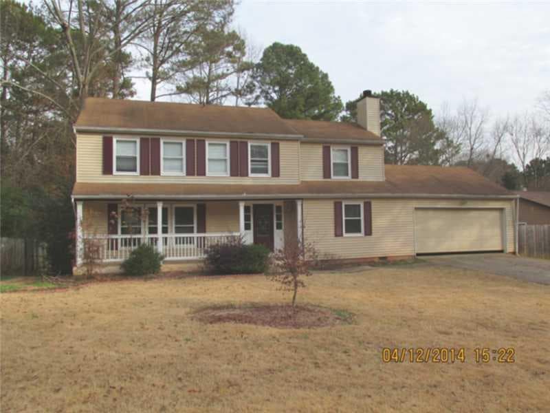 9880 N POND Circle, Roswell, GA 30076 — most recent listing photo