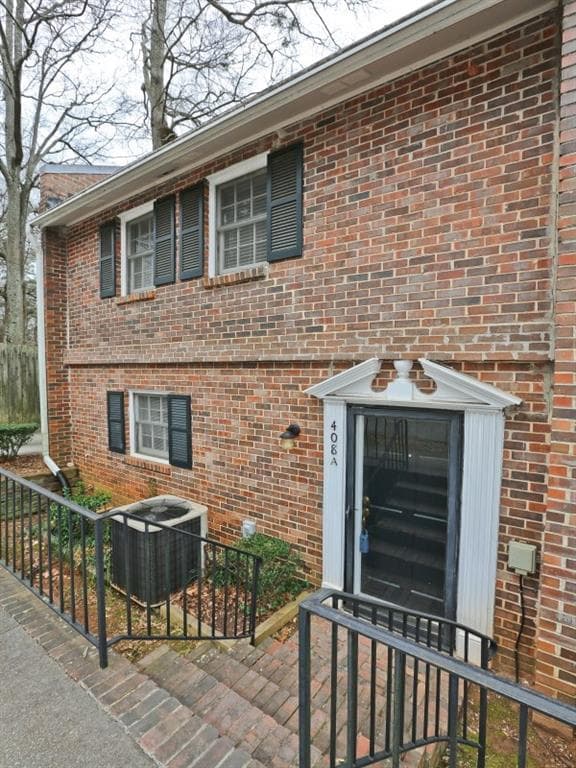 2 bedroom, 1,364 sq ft condominium sold at 408 Sycamore Drive A, Decatur, GA 30030